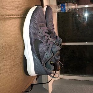 Young boys Nike air pull on sneakers